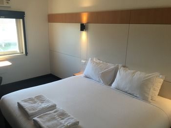 Ibis Budget Casula Liverpool - Dalby Accommodation 13