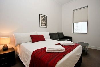 The Star Apartments - Dalby Accommodation 6