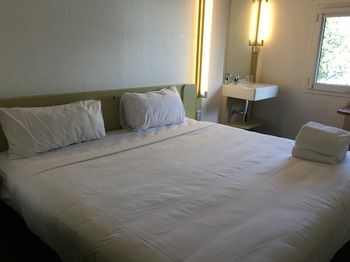 Ibis Budget St Peters - Dalby Accommodation 1