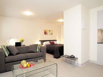Plum Carlton Serviced Apartments - Dalby Accommodation 3