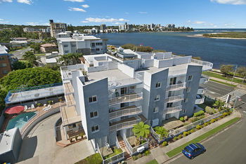 Sandy Shores Luxury Holiday Units - Dalby Accommodation 1