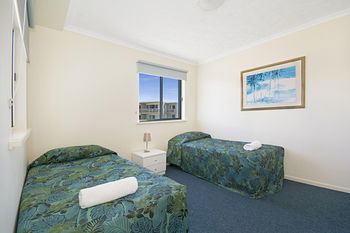 Sandy Shores Luxury Holiday Units - Dalby Accommodation 9