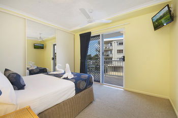 Sandy Shores Luxury Holiday Units - Dalby Accommodation 13