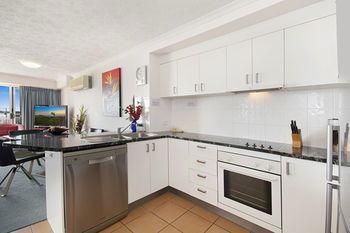 Sandy Shores Luxury Holiday Units - Dalby Accommodation 24