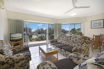 Sandy Shores Luxury Holiday Units - Dalby Accommodation 26