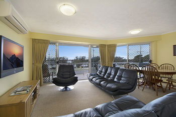 Sandy Shores Luxury Holiday Units - Dalby Accommodation 27