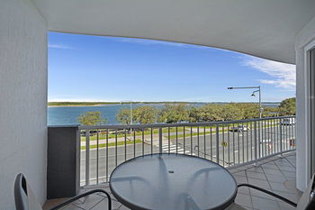Sandy Shores Luxury Holiday Units - Dalby Accommodation 34