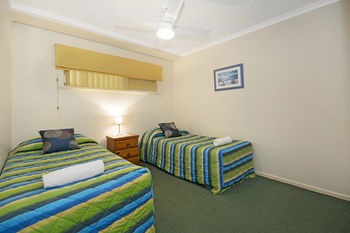 Sandy Shores Luxury Holiday Units - Dalby Accommodation 36