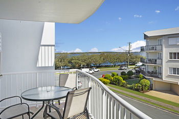 Sandy Shores Luxury Holiday Units - Dalby Accommodation 44