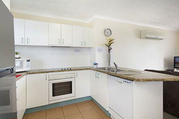 Sandy Shores Luxury Holiday Units - Dalby Accommodation 53