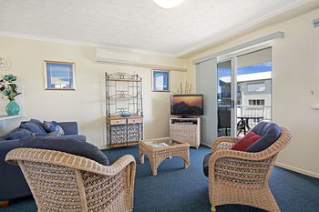 Sandy Shores Luxury Holiday Units - Dalby Accommodation 54