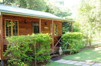 Sunshine Valley Cottages - Dalby Accommodation 10