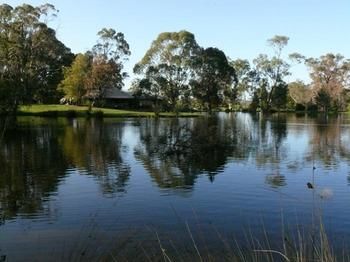 The Burrow At Wombat Bend - Dalby Accommodation 6