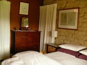 The Burrow At Wombat Bend - Dalby Accommodation 22