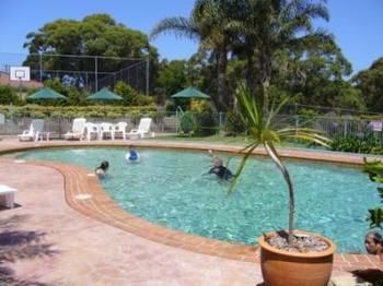 Kings Point Retreat - Dalby Accommodation 1