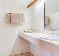 Forresters Beach Resort - Dalby Accommodation