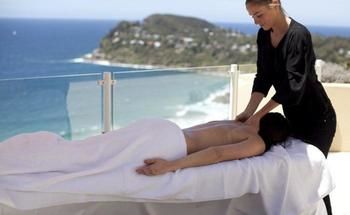 Jonahs Restaurant & Accommodation, Whale Beach - Dalby Accommodation 1