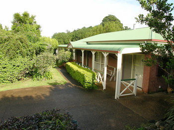 Apple Tree Cottage & Studio - Dalby Accommodation 6