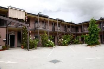 Station Hotel Motel Kurri Kurri - Dalby Accommodation 9