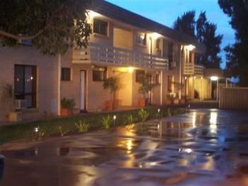 Central Serviced Apartments - Dalby Accommodation 9