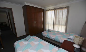 Central Serviced Apartments - Dalby Accommodation 12