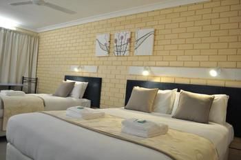 Edgewater Motel Ulladulla - Dalby Accommodation 5