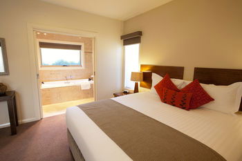Wild Cattle Creek Estate - Dalby Accommodation 3