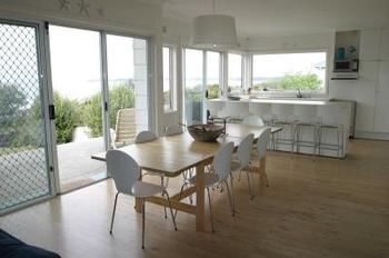 Culburra Beach House - Dalby Accommodation 3
