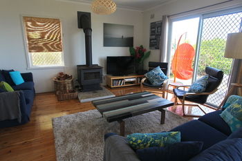 Culburra Beach House - Dalby Accommodation 23