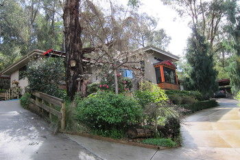 Cherryblossom B&B - Dalby Accommodation 16