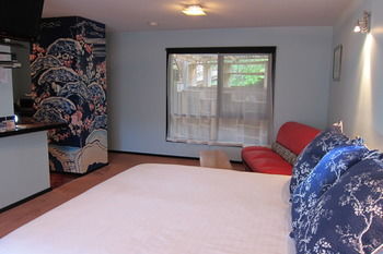 Cherryblossom B&B - Dalby Accommodation 26