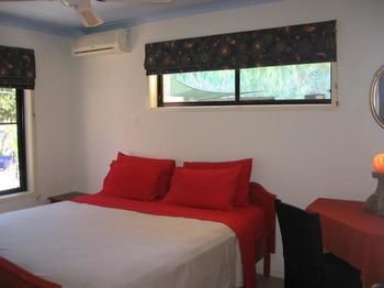 Noosa Edge Nudist Retreat - Dalby Accommodation 3