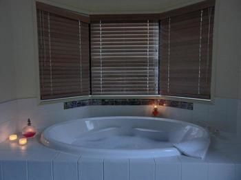 Noosa Edge Nudist Retreat - Dalby Accommodation 6