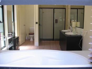 Noosa Edge Nudist Retreat - Dalby Accommodation 8