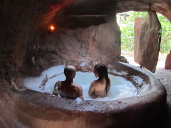 Noosa Edge Nudist Retreat - Dalby Accommodation 13