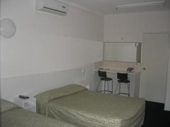 Central Motel Mooloolaba - Dalby Accommodation 3