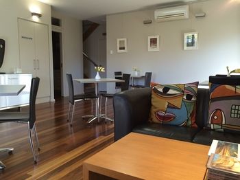Chaucer Palms Boutique Bed & Breakfast - Dalby Accommodation 3