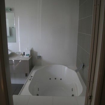 Chaucer Palms Boutique Bed & Breakfast - Dalby Accommodation 37