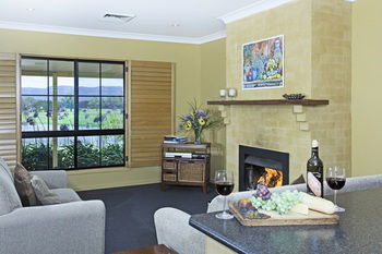 Broken View Estate - Dalby Accommodation 7
