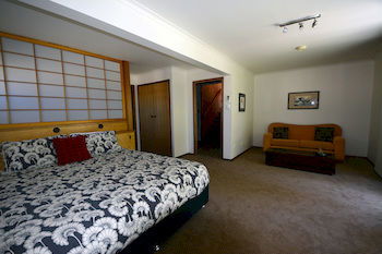Beachview Homestay - Dalby Accommodation 9