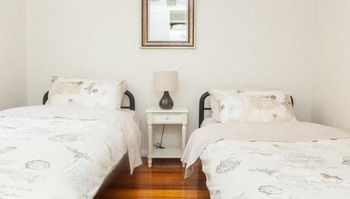Eltham Retreat - Dalby Accommodation 7