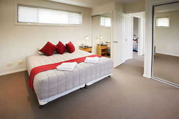 Charlestown Terrace - Dalby Accommodation 2