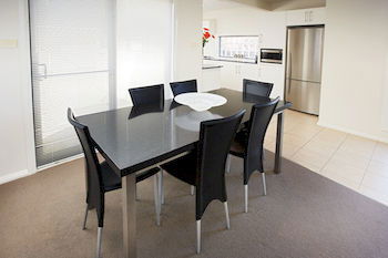 Charlestown Terrace - Dalby Accommodation 7