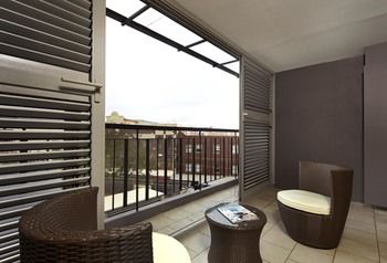 Randwick Central Suites - Dalby Accommodation 0