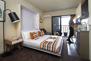 Randwick Central Suites - Dalby Accommodation 4