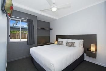 Cooroy Luxury Motel Apartments Noosa - Dalby Accommodation 5