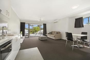 Cooroy Luxury Motel Apartments Noosa - Dalby Accommodation 11