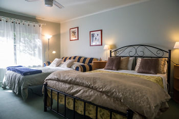 Strathvea Guest House - Dalby Accommodation 7