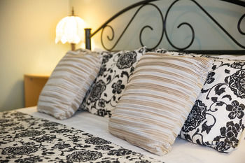 Strathvea Guest House - Dalby Accommodation 14