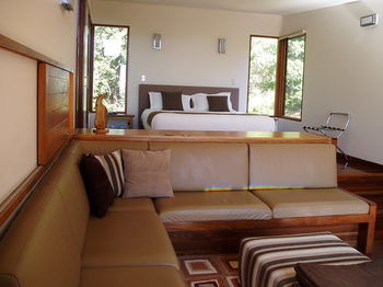 Montville Oceanview Cottages - Dalby Accommodation 10